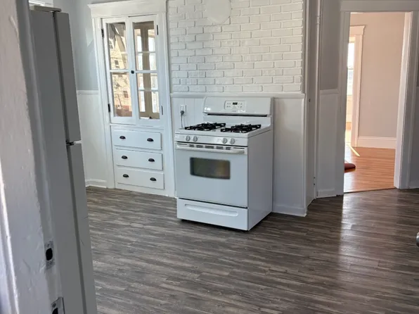 9 Dartmouth St #3, Worcester, MA 01604