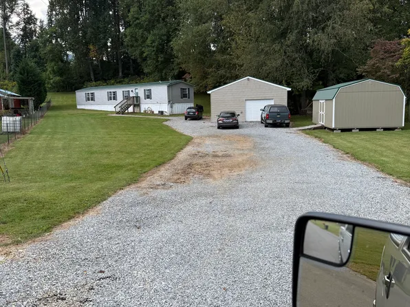 220 Nave Hollow Loop, Elizabethton, TN 37643