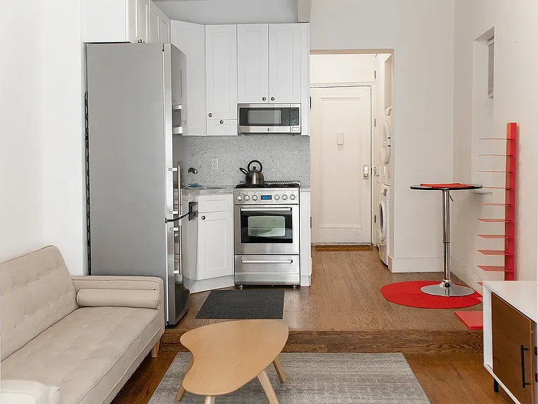 308 W 21st St #B3 — Photo 1