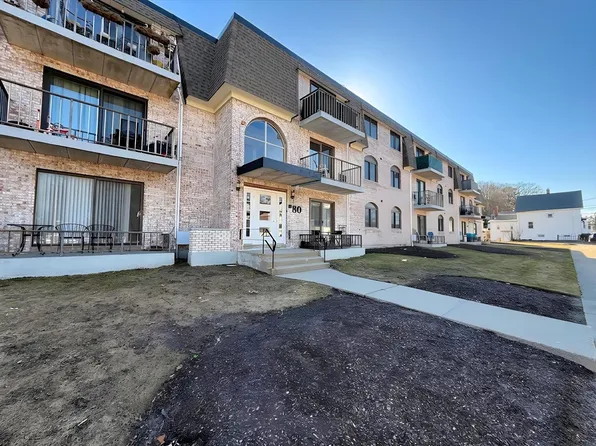 80 High St APT 101, Dedham, MA 02026