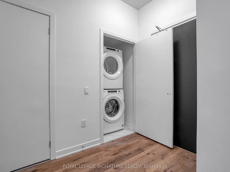 395 Dundas St W #222 — Photo 19
