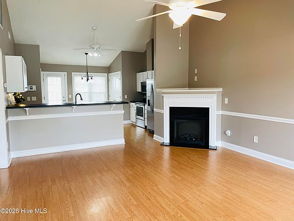 4th image of 2313 Saddleback Dr #A