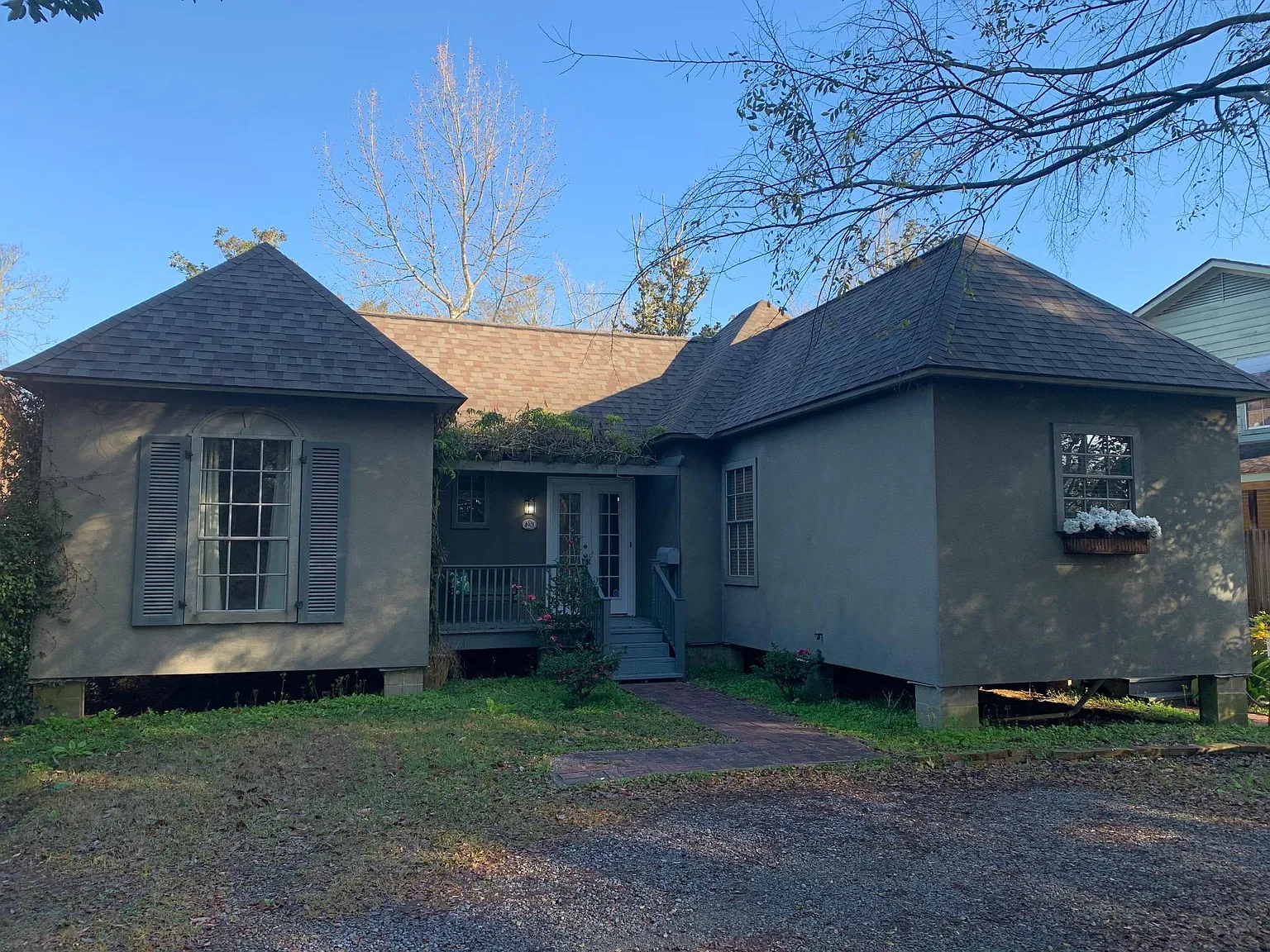 2 bed, 1.5 bath, 1200 sqft, $1,600 — Photo 1