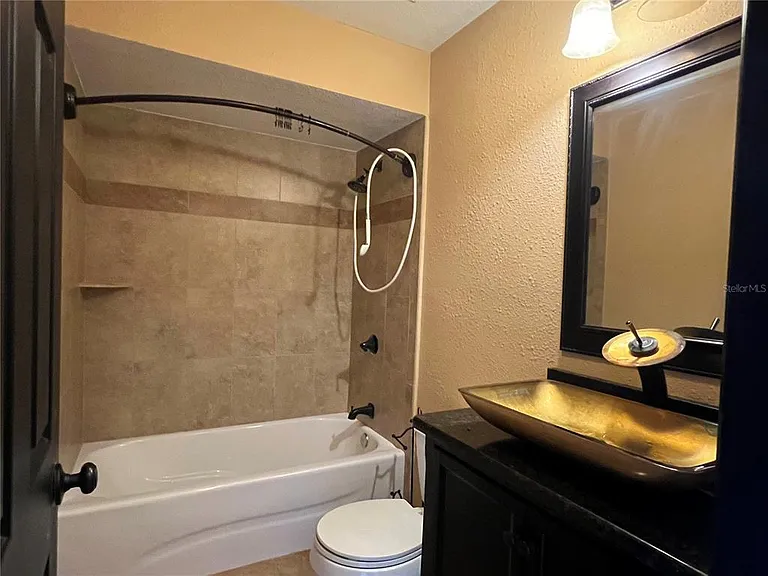 22481 Westchester Blvd #B27 — Photo 14