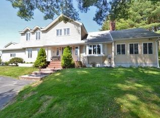 51 Old Common Rd, Auburn, MA 01501