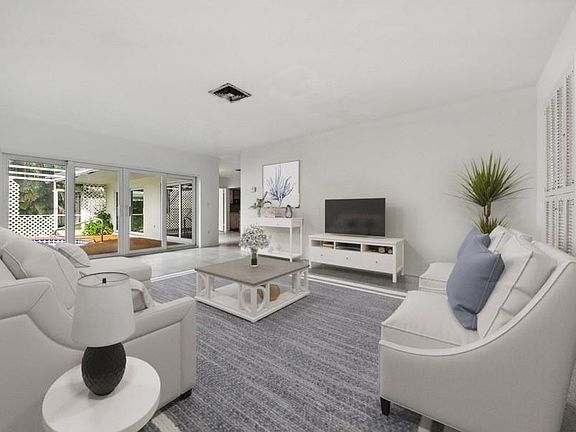 4th image of 4711 NE 28th Avenue