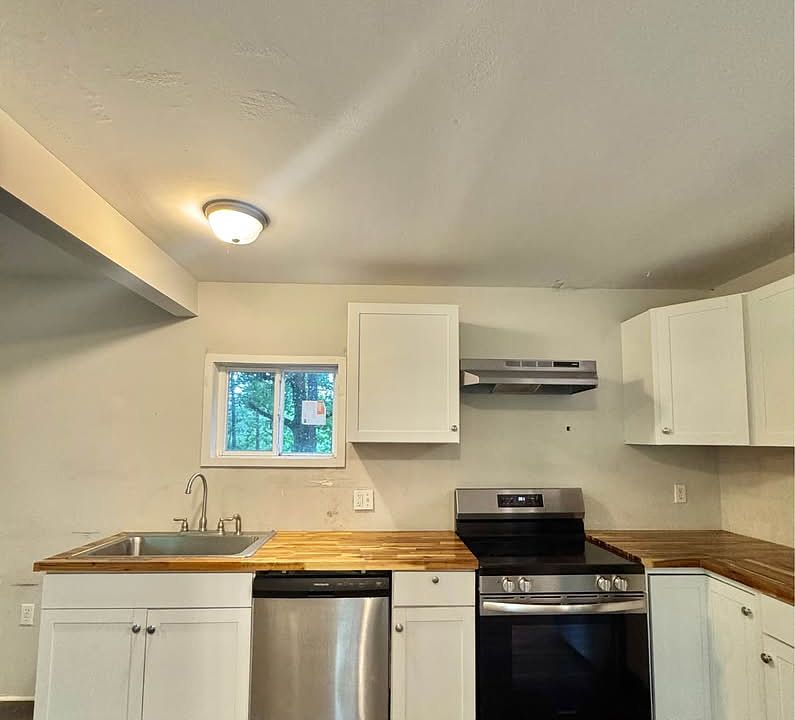 1st image of 2383 S Riverbend Rd
