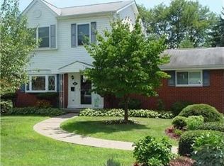 11 Falkirk Dr, Pittsburgh, PA