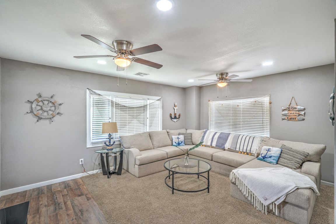 next background image