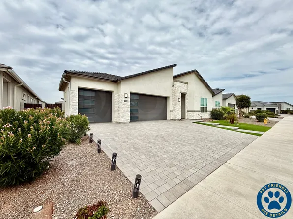 10438 W Salter Dr, Peoria, AZ 85382