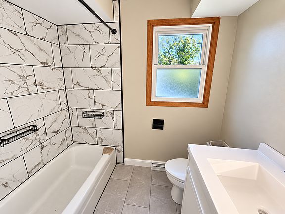 5th image of 606 Sunset Ave #606