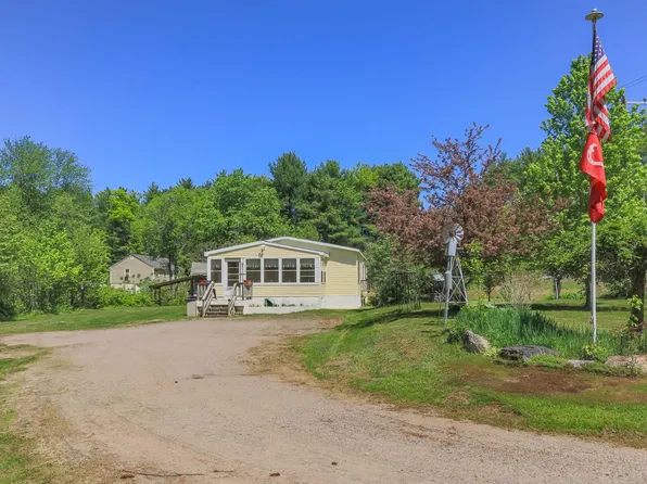12 Mountain View Road, Deerfield, NH 03037