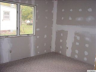 2nd image of 606 N 6th St