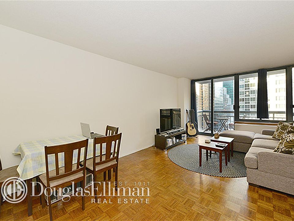 2nd image of 990 6th Ave APT 9S