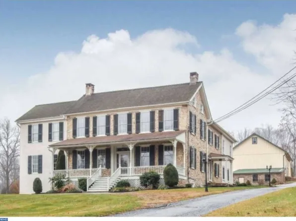 930 Horseshoe Park, Downingtown, PA 19335