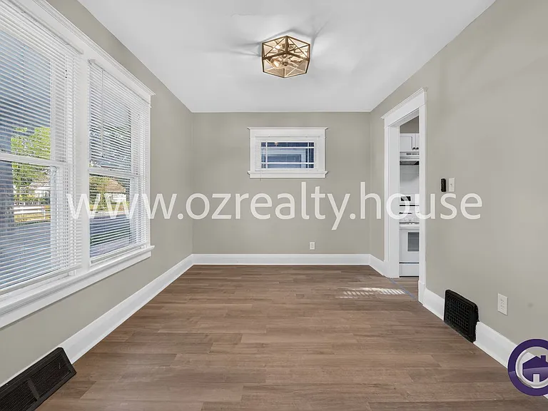 2322 Upton Ave — Photo 6