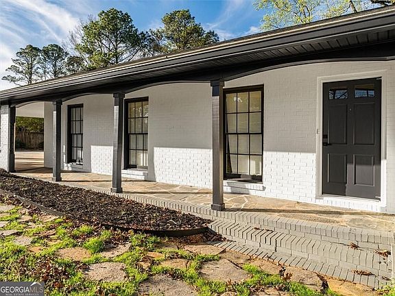 2nd image of 1110 Upper Hembree Rd