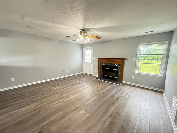 3rd image of 22065 Saint Gabriels Cir