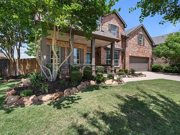 4th image of 4009 Greenwood Way