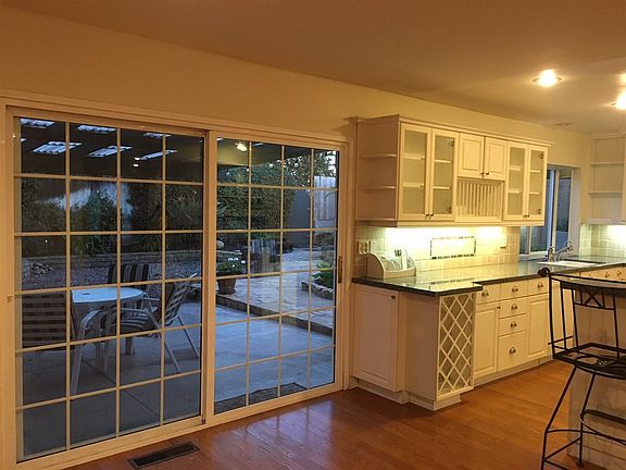 2nd image of 2819 Hartford Ct