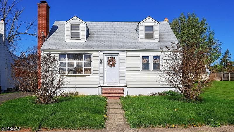 1st image of 275 Davenport St