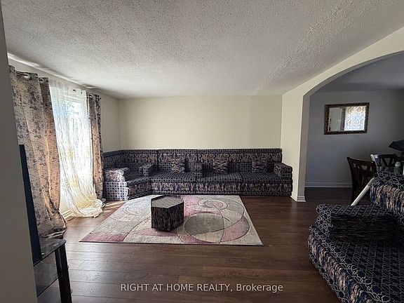 5th image of 1552 Beaverpond Dr #B