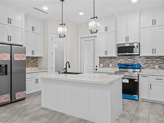 4th image of 4701 Valle Cir