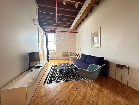 Rented by Dream Space Realty | media 12