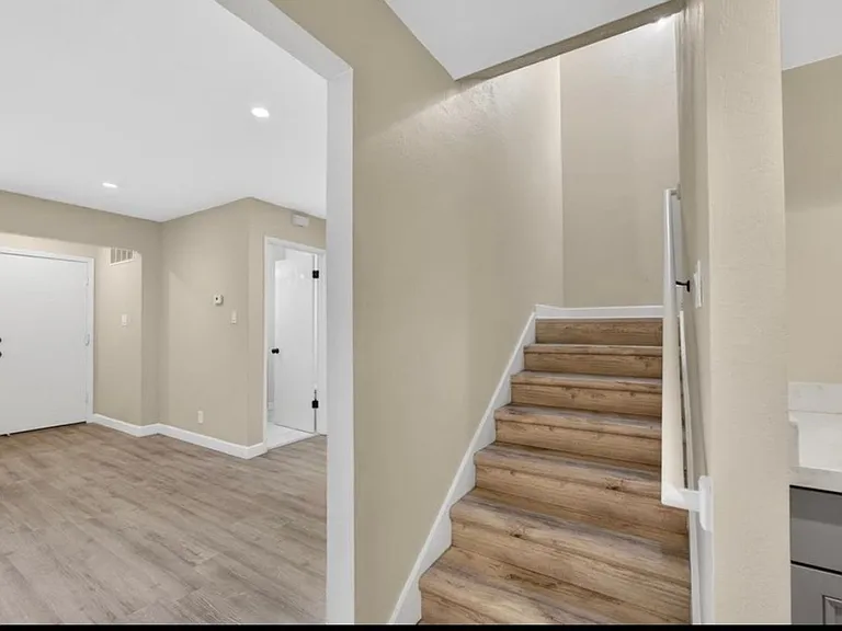 4549 Melody Dr — Photo 17