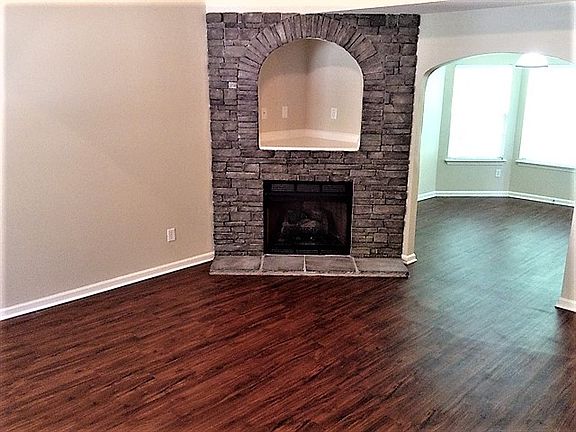 3rd image of 4504 Trillium Fields Dr