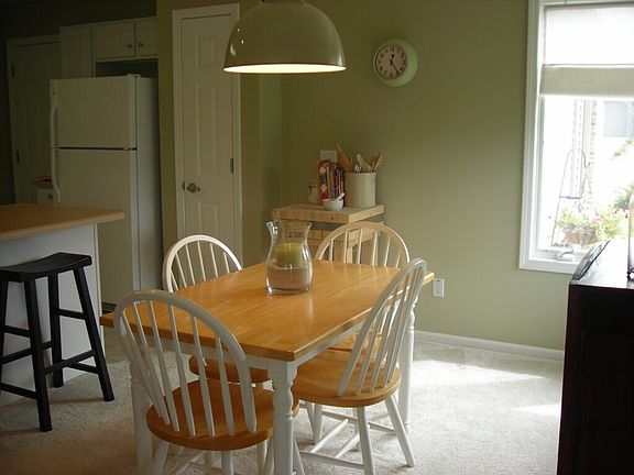 2nd image of 11 Clubview Dr