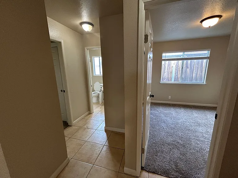 2924 Merle Ave — Photo 14