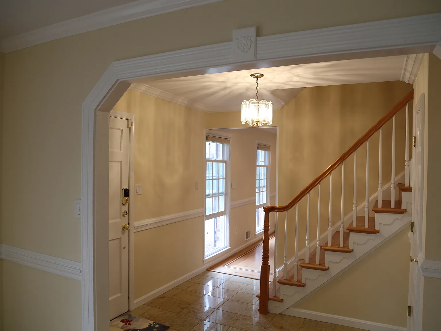 4 bed, 2788 sqft, $4,800 — Photo 2