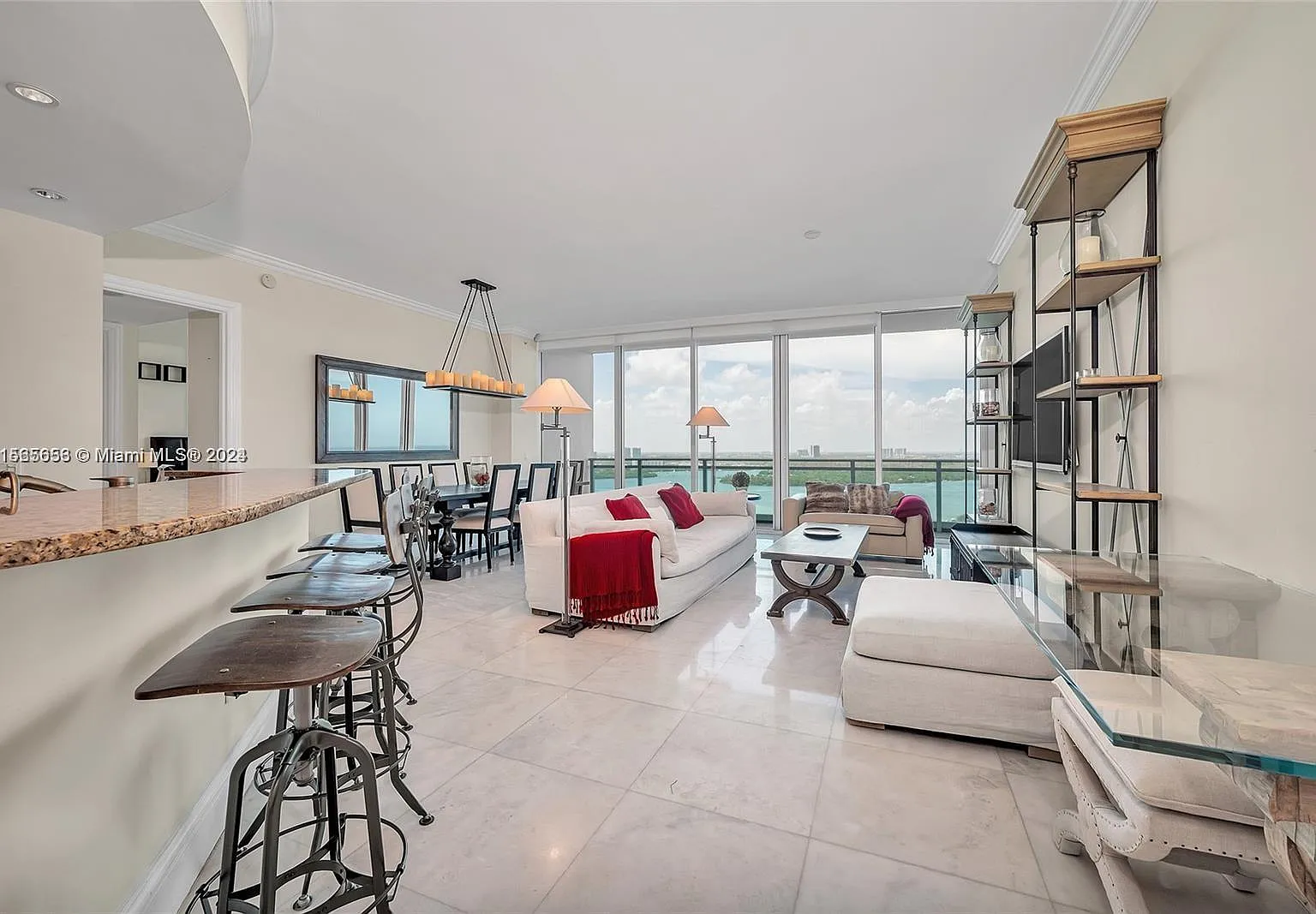 2 bed, 2.5 bath, 2009 sqft, $16,500 — Photo 4