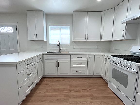 4th image of 3913 San Lorenzo Ct #1