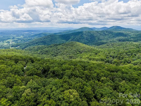 Na Pine Ridge Road 60, Hendersonville, NC 28792