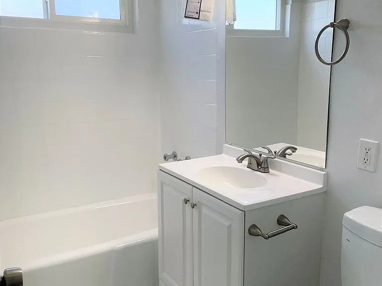 817 S. St. Andrews Pl — Photo 7