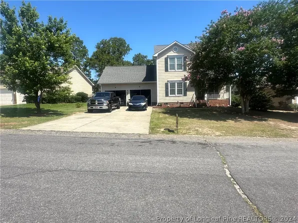 5674 Bear Creek Cir, Fayetteville, NC 28304