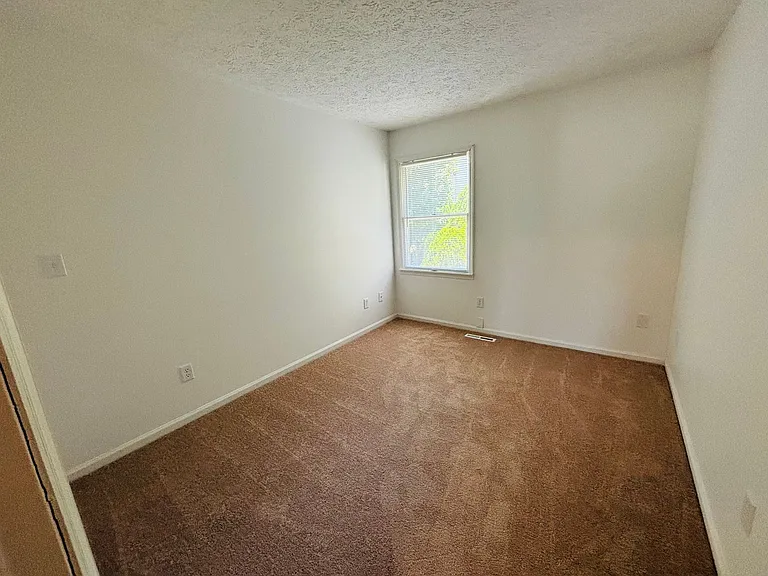 530 Kamran Dr — Photo 12