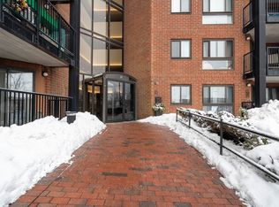 60 Rantoul St APT 114N, Beverly, MA 01915