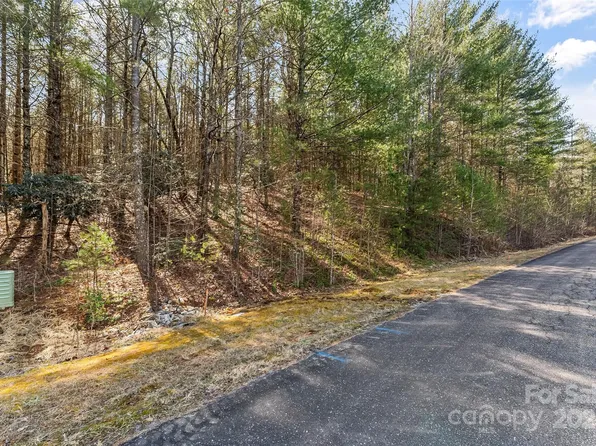 1045 Sale Dr Unit 7, Morganton, NC 28655