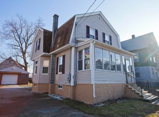 67 Grover St, Springfield, MA 01104