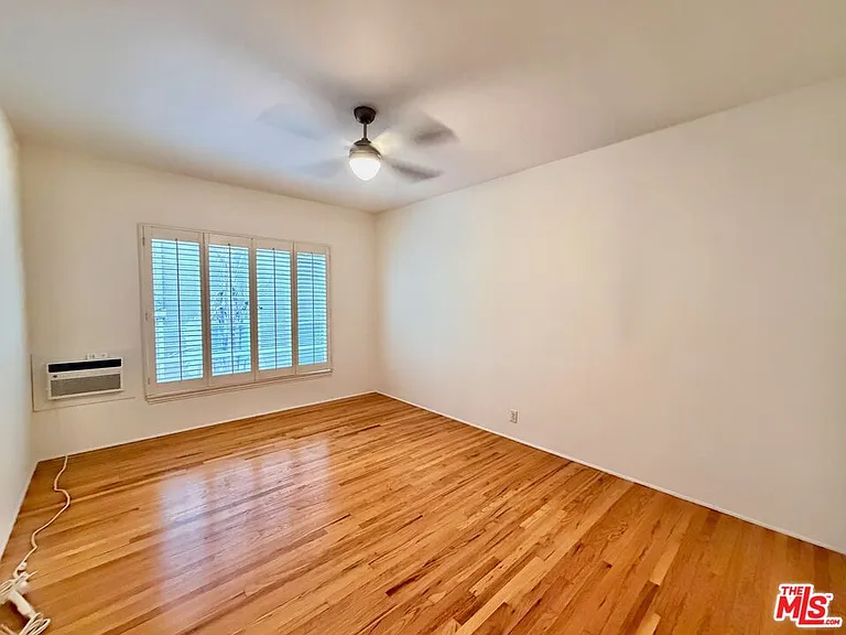 8472 1/2 Fountain Ave — Photo 16