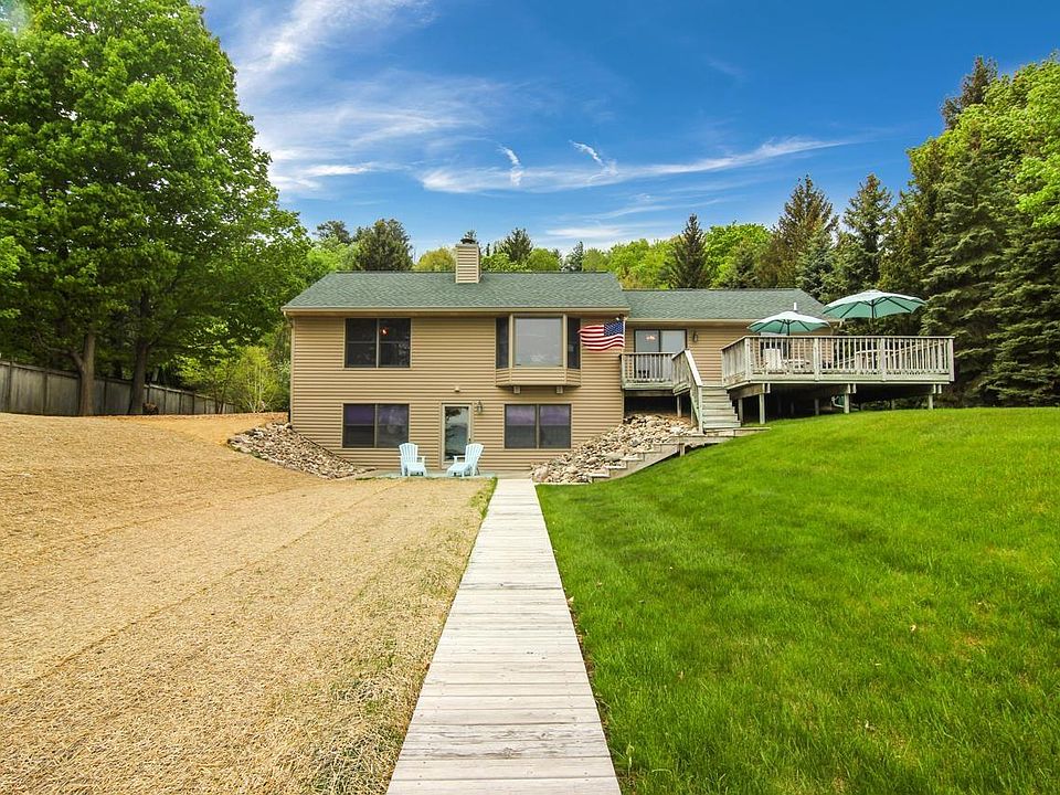 14200 Bluff Rd, Traverse City, MI 49686 Zillow