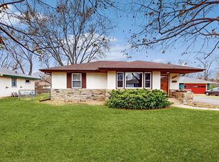 3113 Quarles Rd, Brooklyn Center, MN 55429