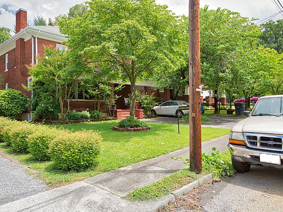 2nd image of 2609 Hillcrest Ave NW