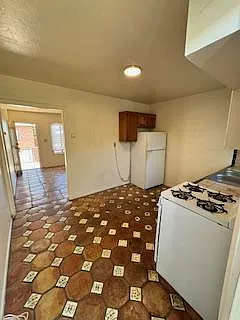 1303 N Columbus Blvd #C — Photo 5