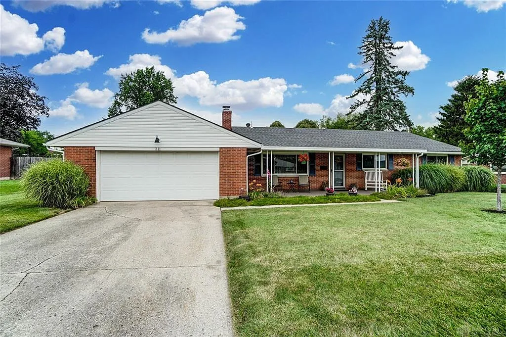 311 Camborne Dr photo 1
