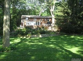 18 Fieldview Dr, Northport, NY 11768