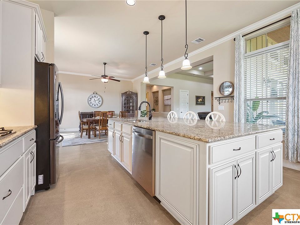 1st image of 304 Ancient Oak Way